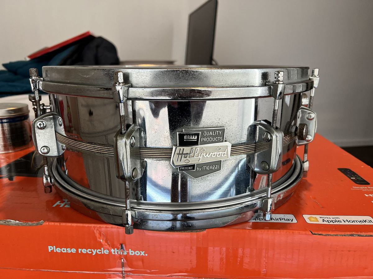 Hollywood Meazzi chrome snare after, chrome cleaned to a mirror shine